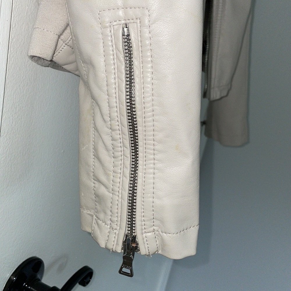 Guess Jacket - Picture 6 of 14